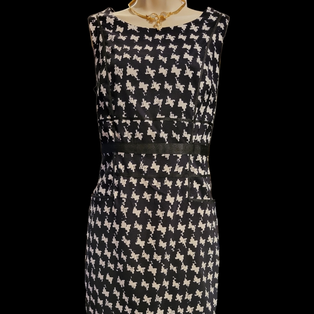NWT Cleo 4 Dress Midi Houndstooth Patern Pockets Back Zipper Black and White